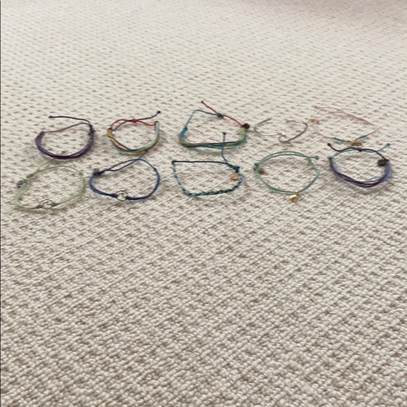 A 10 pack of Pura Vida bracelets - Picture 2 of 2
